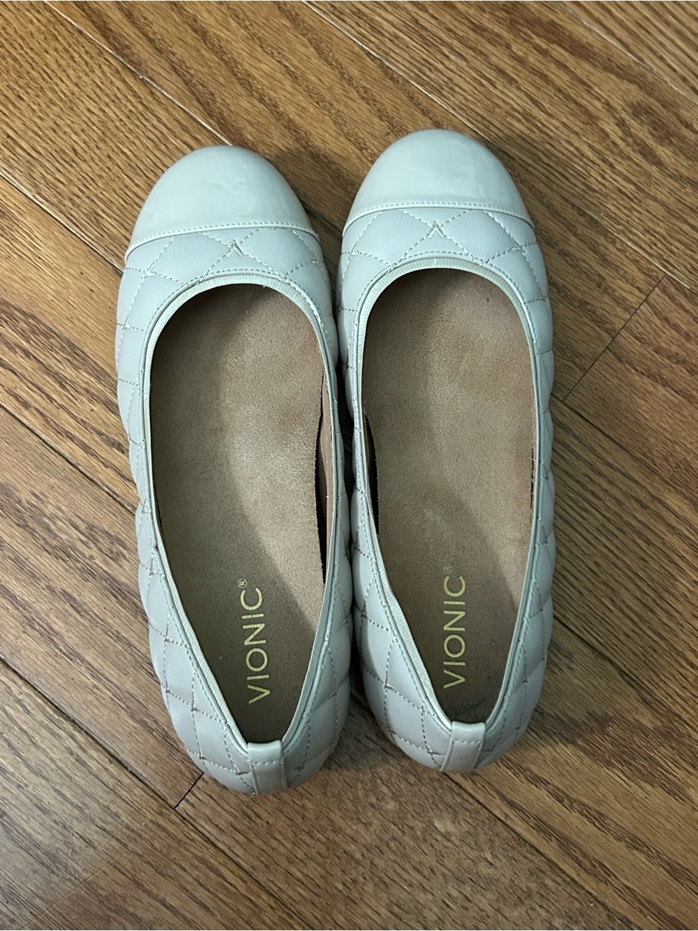 Vionic Women's Quilted Ballet Flats in Tan